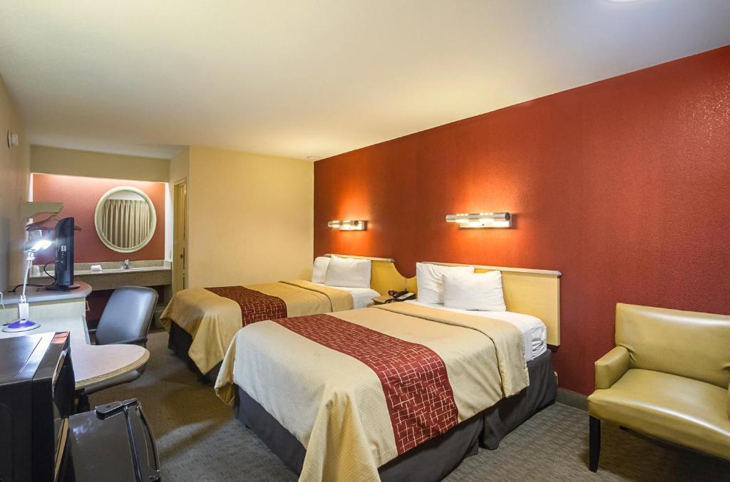 Red Roof Inn Indianapolis North - College Park image 21